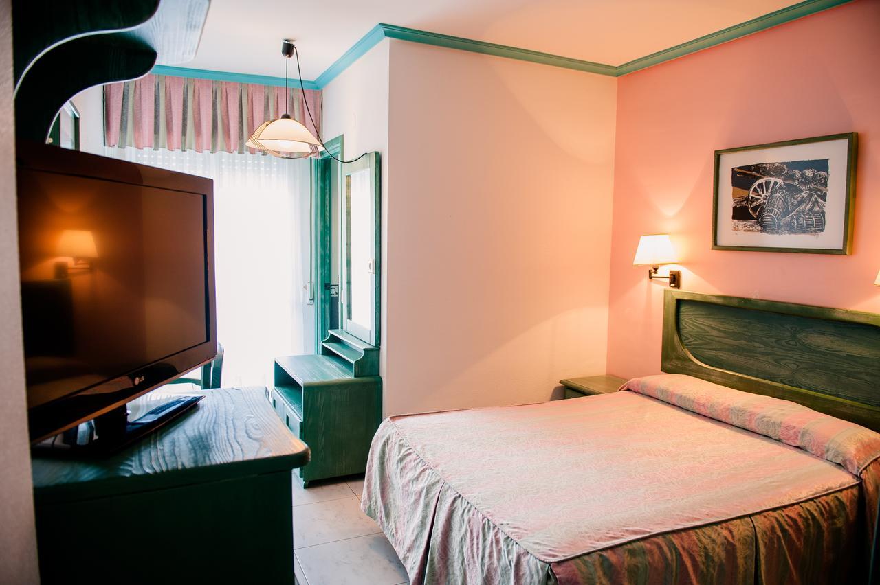 Hotel Torre Cristina نوخا المظهر الخارجي الصورة
